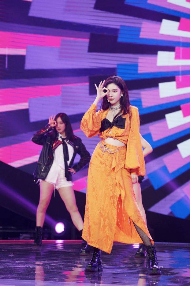 口罩|宋妍霏也太美了，钻石口罩尽显魅力，难怪张一山也曾那么痴迷！