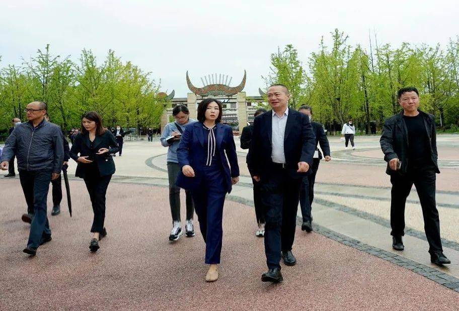 花溪区委书记李瑞率队赴天河潭旅游度假区检查中秋国庆节前安全工作丨