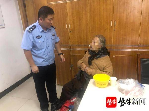 车站|七旬老人车站迷了路 警民暖心接力救助