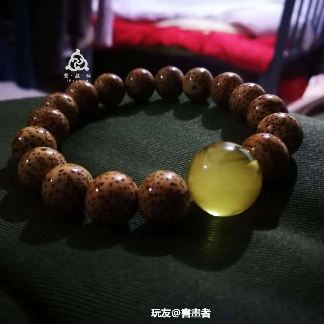 文玩|入坑十多年,花了五六十万,这位文玩小姐姐,还戴过150年的金刚!