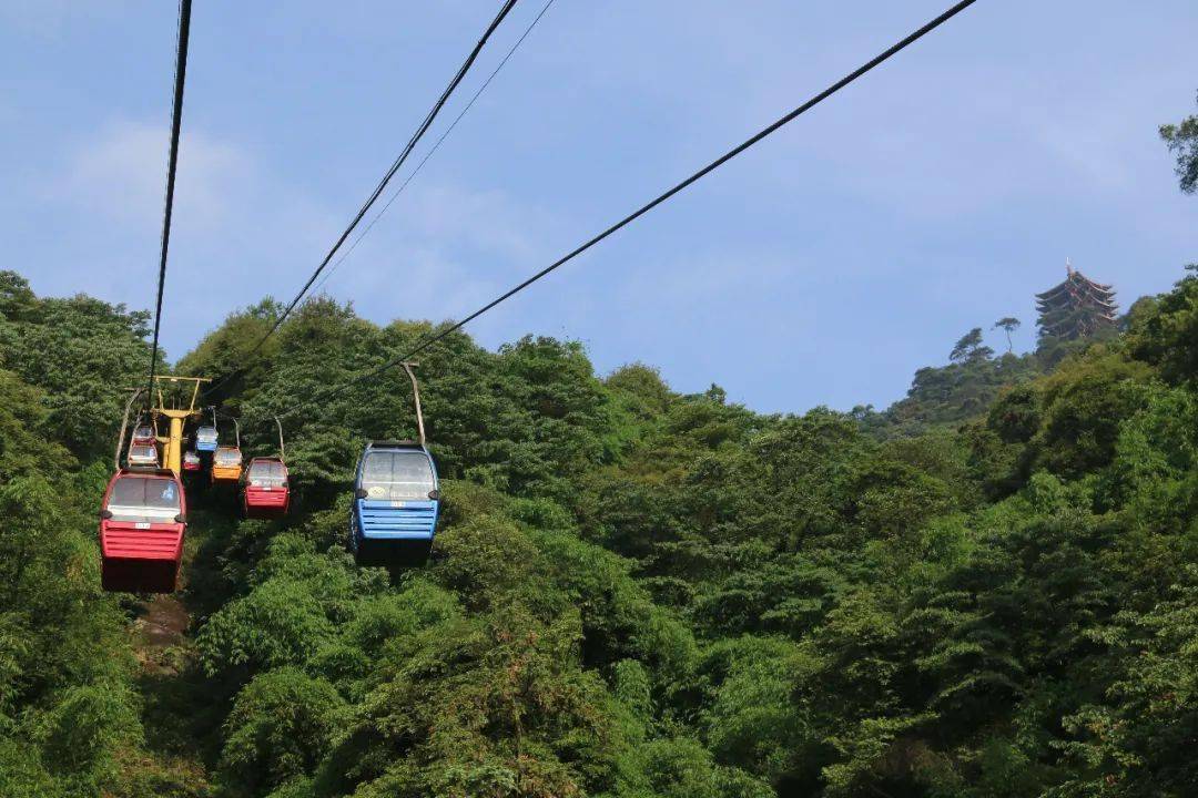 群缙云山看缙云日出听晨钟暮鼓诗句"君问归期未有期,巴山夜雨涨秋池