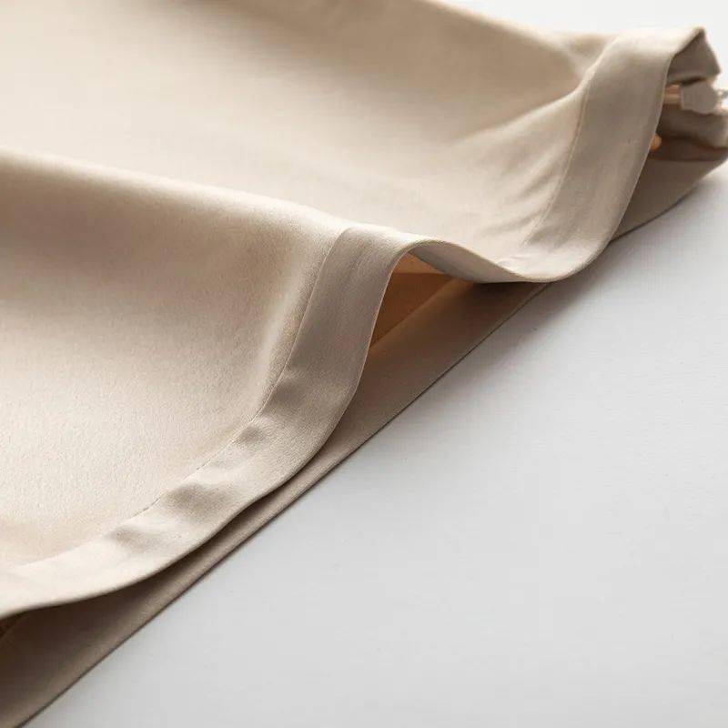 裙子|好物┃风靡时尚圈的丝滑半裙，穿上显瘦10斤还美得很高级！