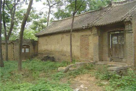 周公解梦，梦见他人房屋倒塌，自我涉险的深层寓意