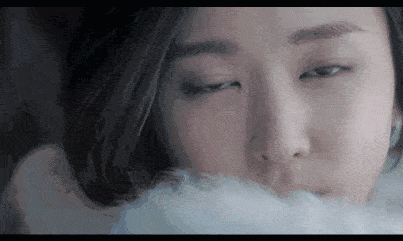 眼睛|32岁“国民老婆”喜当妈？！冻龄“眼”技完虐21岁女儿，做好这一步，真得会显年轻！