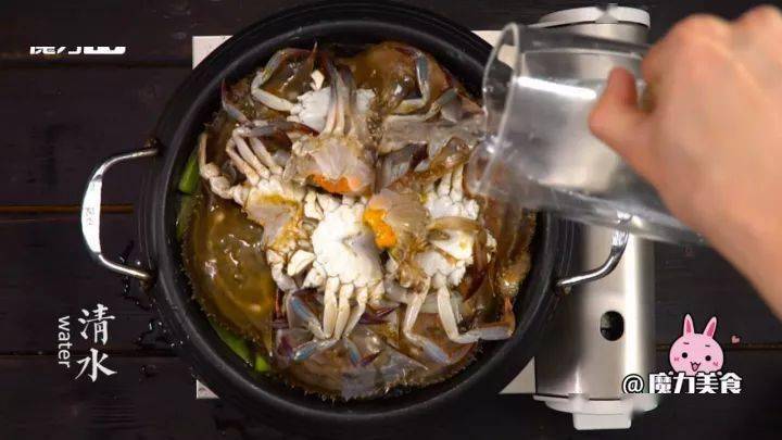 五花肉|怎么少得了螃蟹呢五花肉烧梭子蟹|中秋节快到了