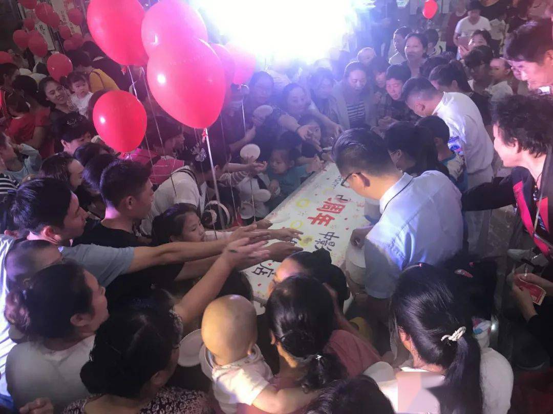 5周年店庆会员充值现场抽豪礼丰富奖品疯狂送