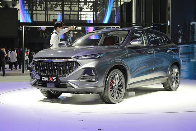 2020北京车展 造型前卫的长安欧尚x5实拍