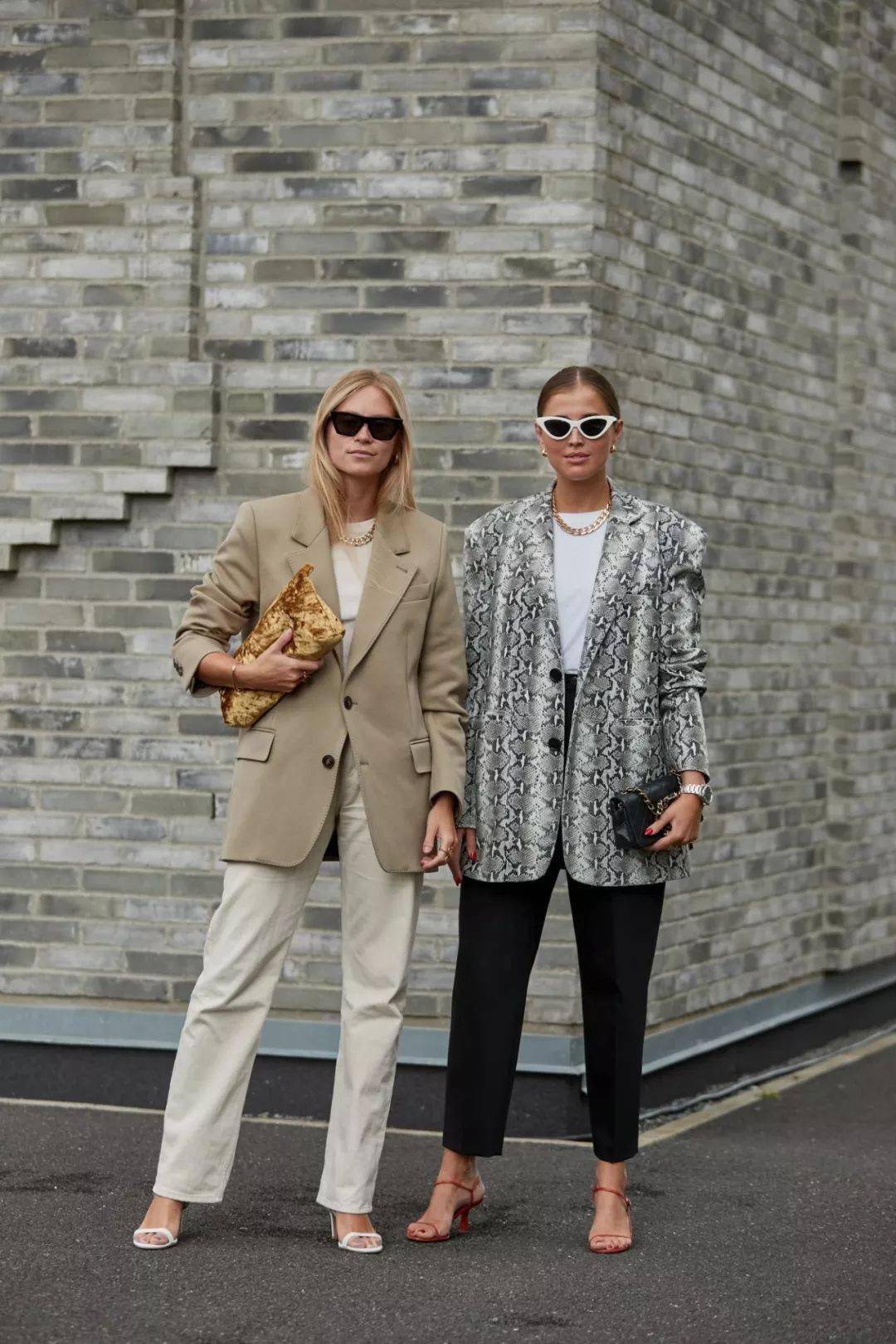 搭配服装说说 0d54a88bea9348408b7c023fddea521d.jpeg