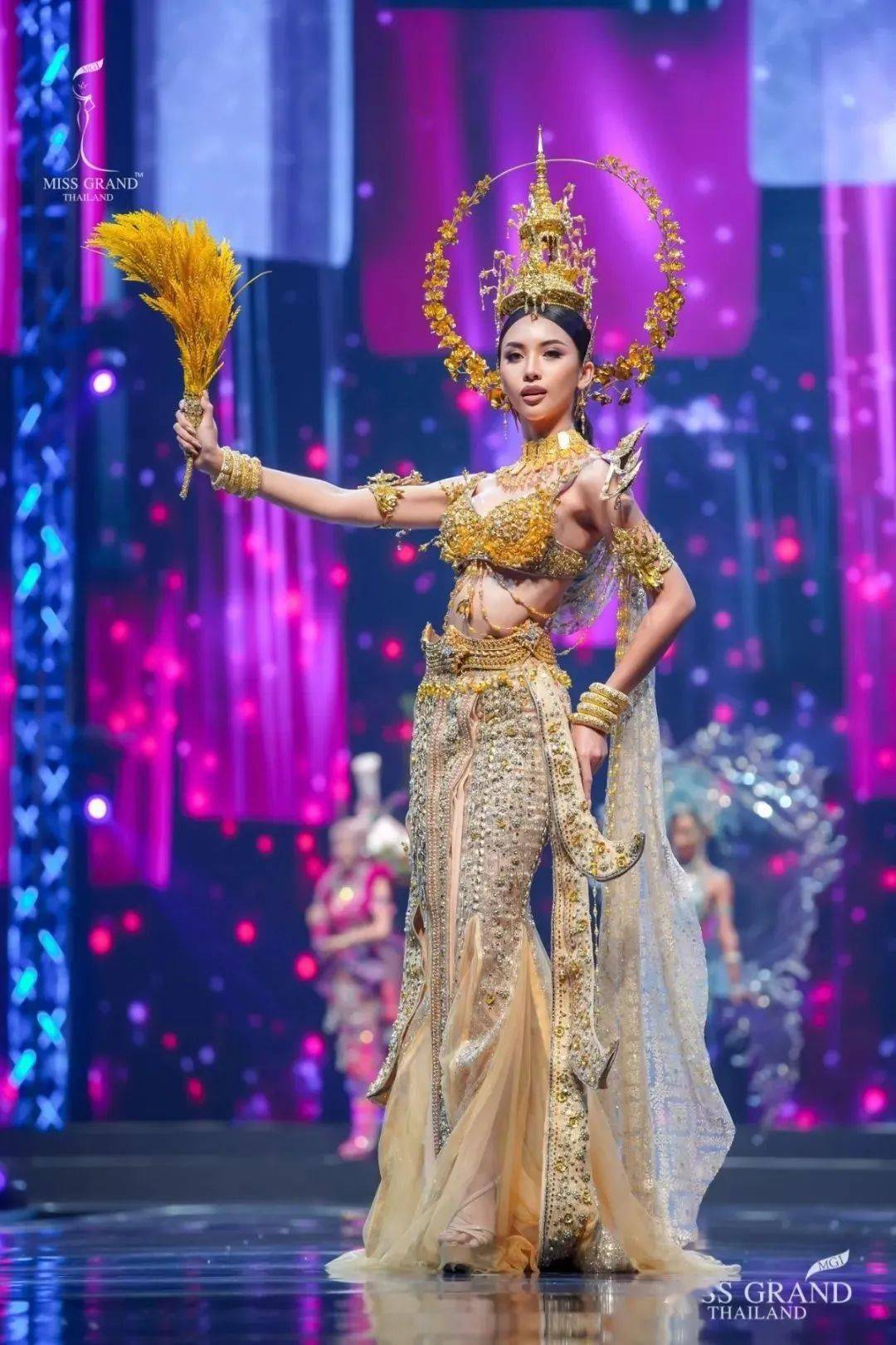 佳丽|性感到流鼻血！泰国妖艳选美燃爆全球，一波“大尺度”现场照，堪比维密