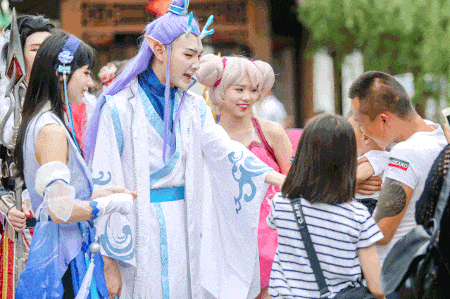 月宫食集——活动时间 10月1日-10月8日 10:00—20:00 接下来的这个