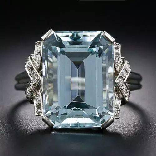 台面|台面越大，宝石不一定越值钱，便宜又显大的宝石很可能是陷阱……