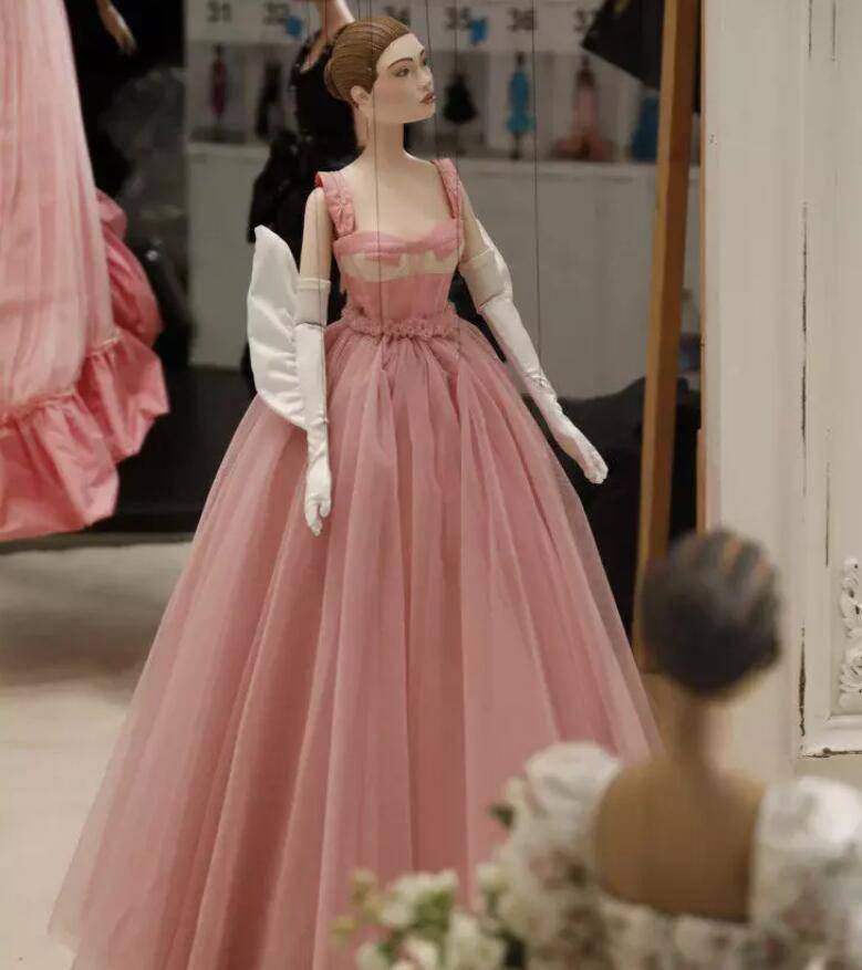 Scott|米兰时装周 MOSCHINO大玩木偶秀 可爱又惊喜