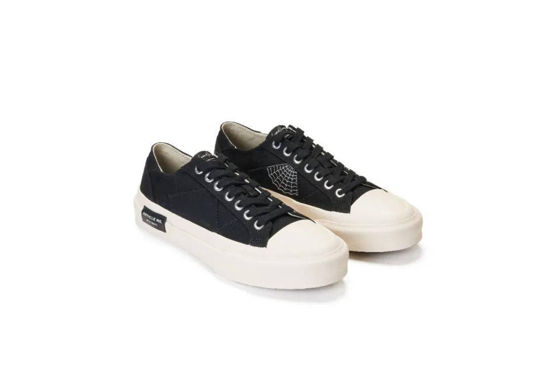 帆布鞋|这不是一双简单的「帆布鞋」