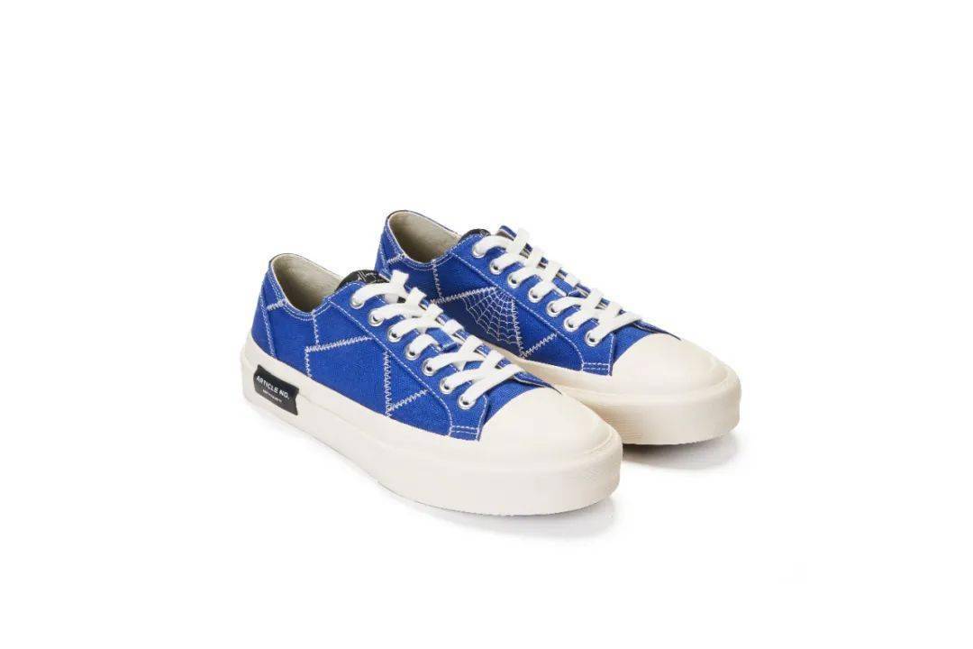 帆布鞋|这不是一双简单的「帆布鞋」