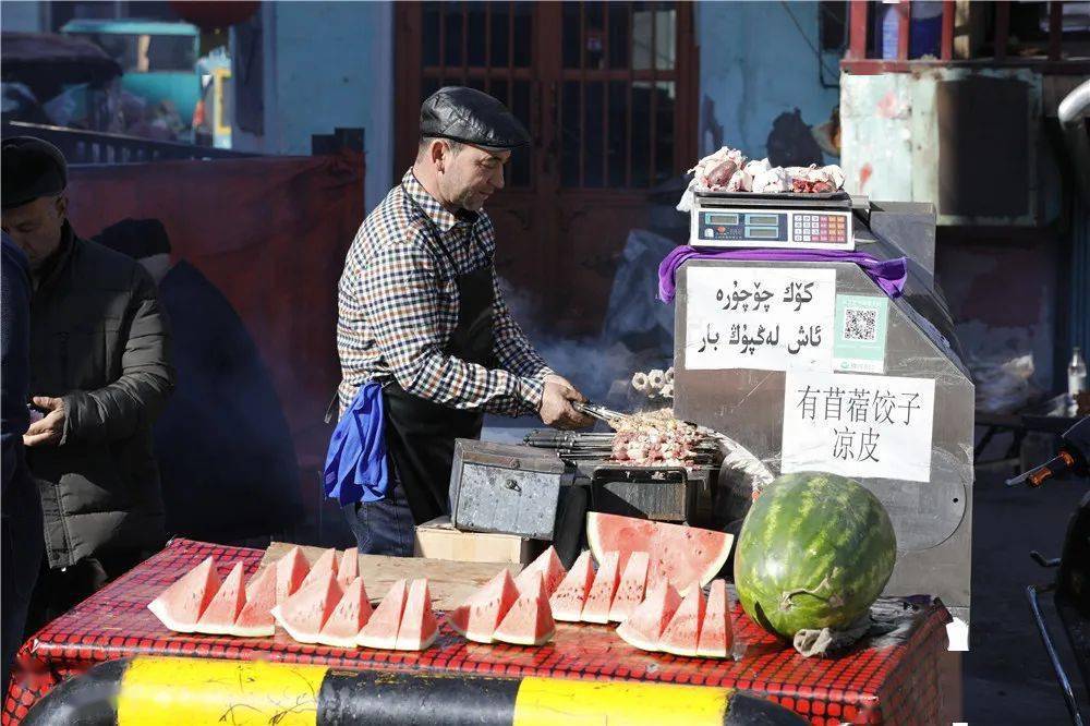 【街拍纪实】津门网李沛立:伊宁市的汉人街_伊犁