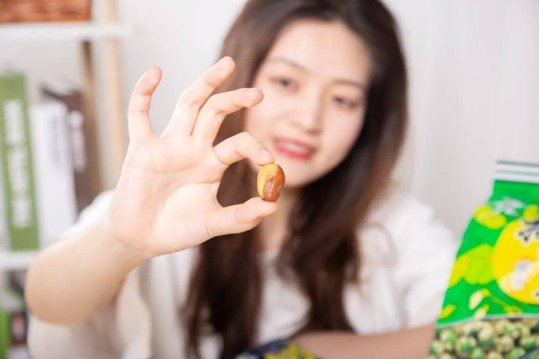 花生|? 连隔壁家小孩都忍不住来跟我抢着吃的零食！真的太香了！