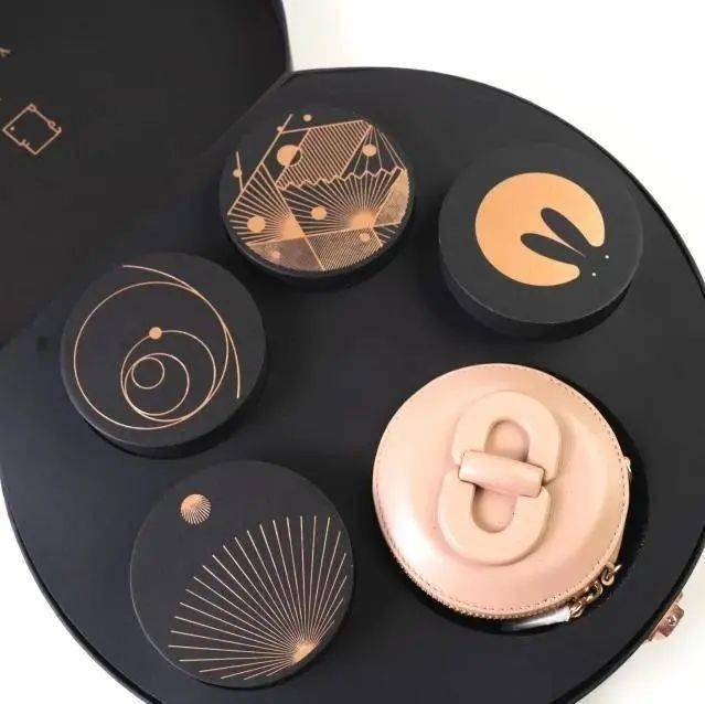 礼盒|大 牌 的 月 饼 长 啥 样 啊 ？