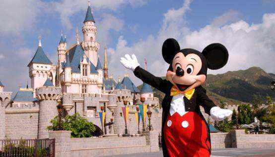美国迪士尼乐园将裁员2.8万人 消息发布后出现股价下降