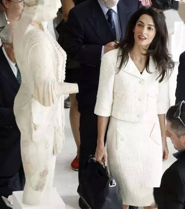 阿玛尔|收服宇宙级男神、站上联合国舞台,女人最高级的美都在她身上……