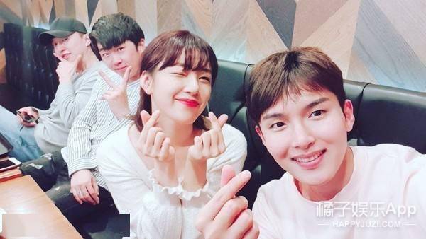 八卦爆料|原创SJ厉旭公布恋情并道歉，女友撞脸宋雨琦，粉丝曾目击两人接吻？