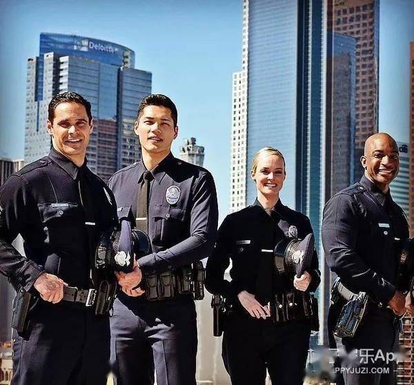 巨星|卡戴珊家族保镖帅出天际！被誉最性感巨星保镖，甚至有个人后援会