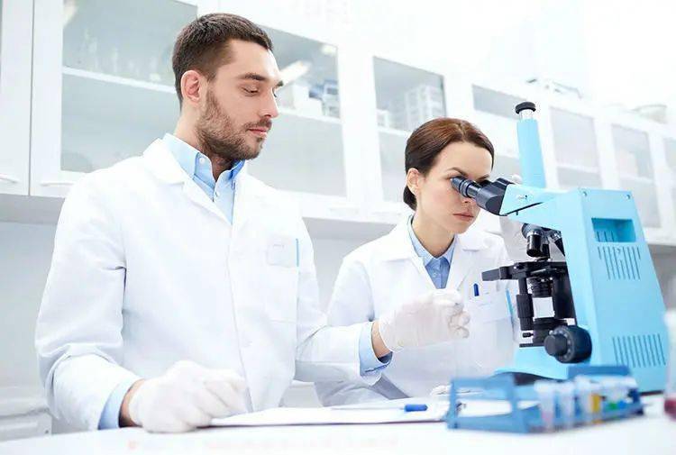 真菌|用“笔”刷一刷，灰指甲竟慢慢变光亮了