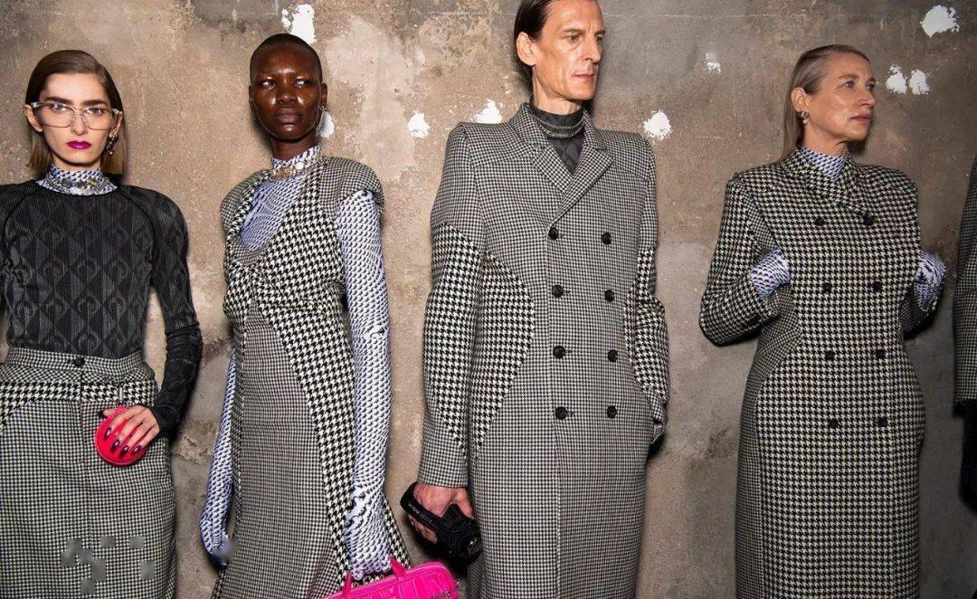 Serre|古老神秘的新月图案竟然成为风靡全球的潮流爆款元素，Marine Serre“末日幸存者”又来了！