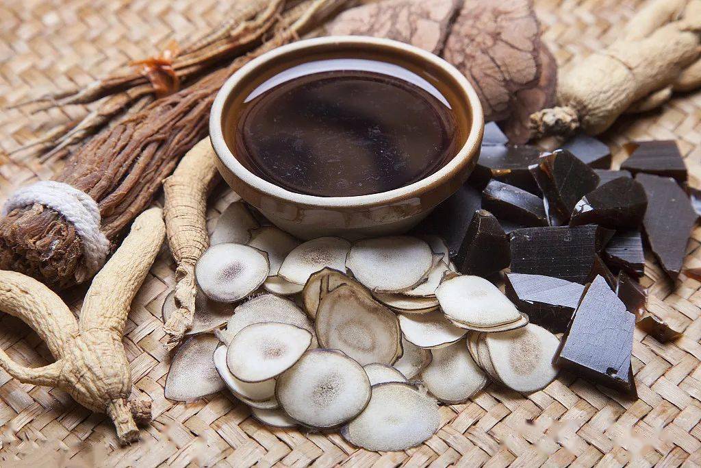 啥是中药药效 622031eaa21e45d4be37ba6ca2b83c9d.jpeg