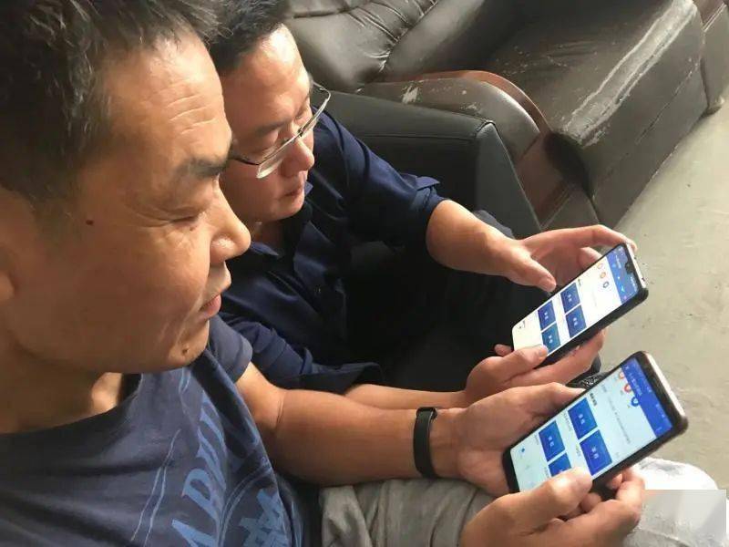 人口普查员发什么_人口普查员证件图片