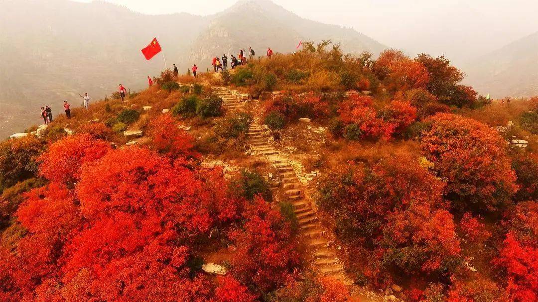 红叶谷位于青州西南山区,隶属于庙子镇北李村.