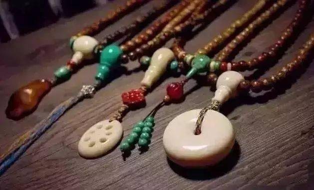 配饰|除了包浆，手串玩成这样才算高手！