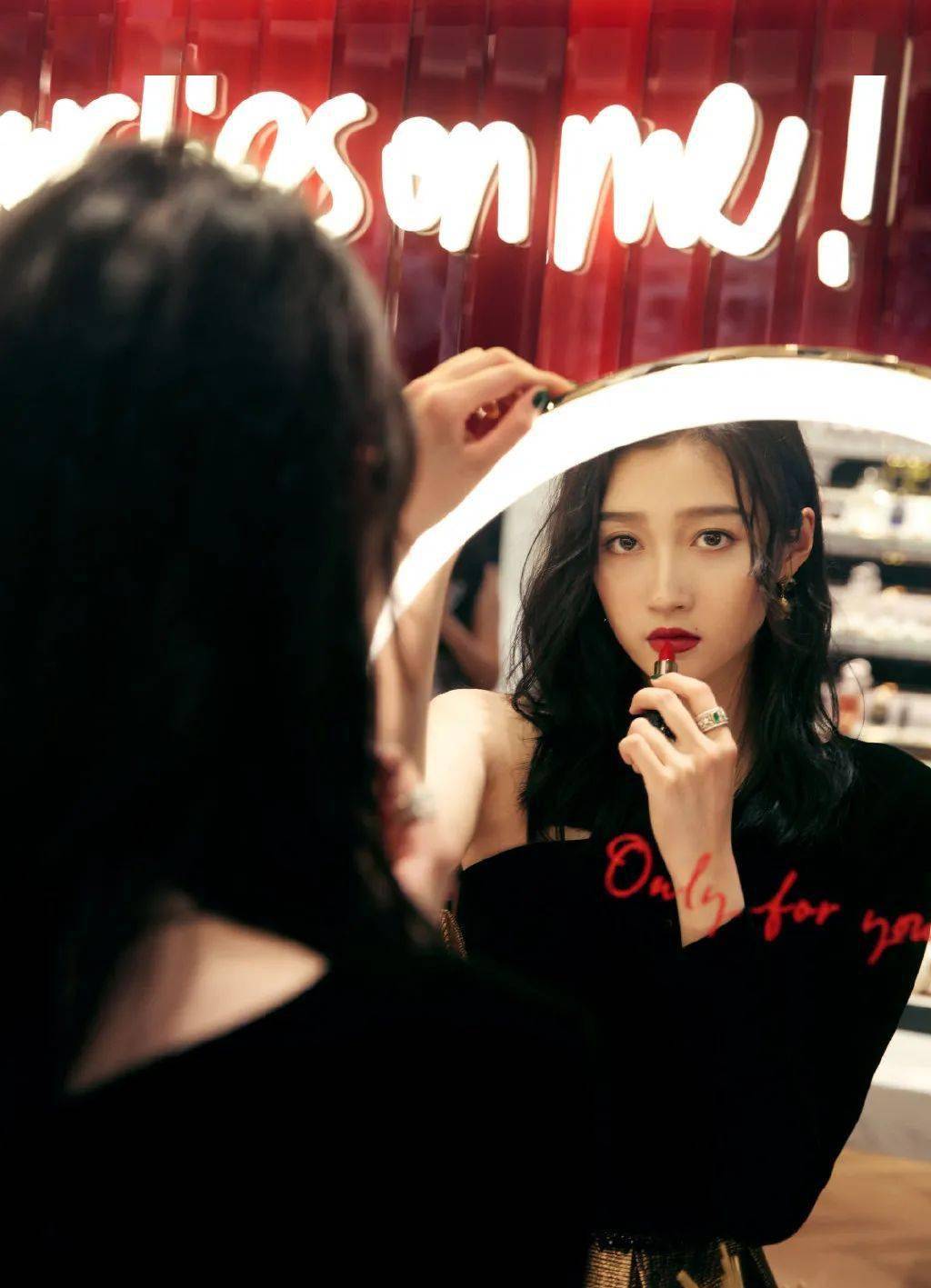 造型|入秋必选的第一款锁骨发造型