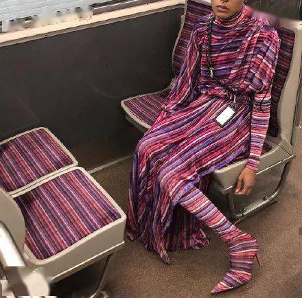 妹妹|时髦办 | BLACKPINK又花了几百万买衣服，这次穿了什么？