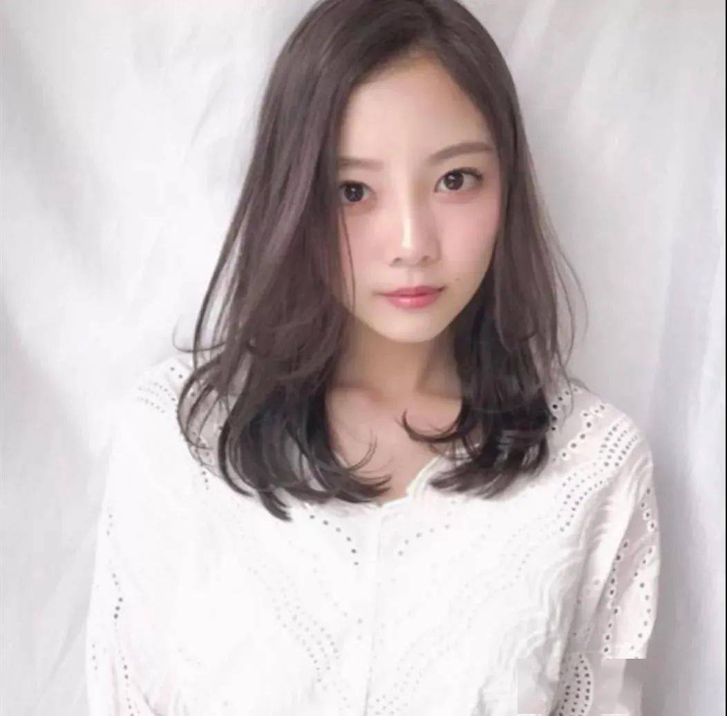 造型|入秋必选的第一款锁骨发造型