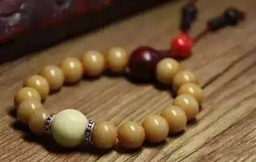 配饰|除了包浆，手串玩成这样才算高手！