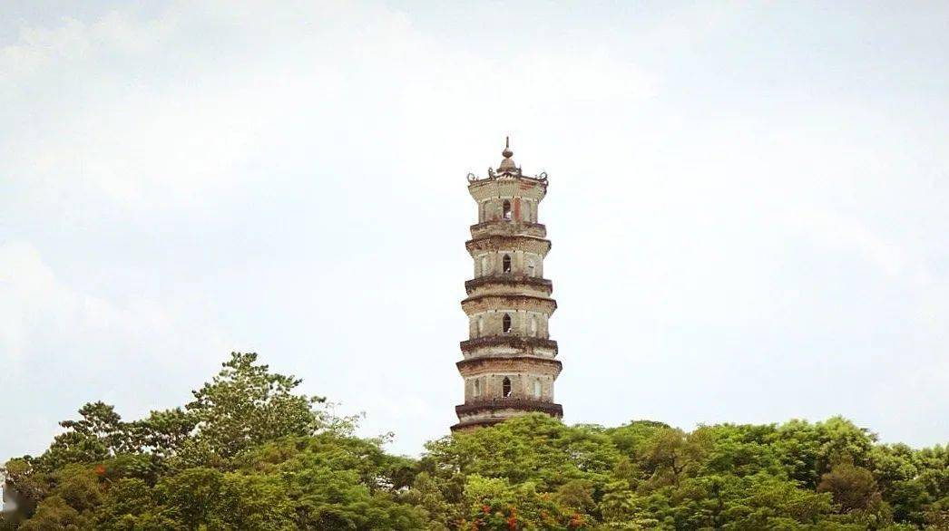 平湖门-苏堤-泗洲塔 造福雕像-苏东坡居士像-朝云墓