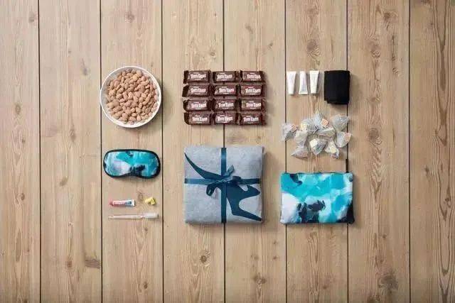 全球|寒冬来临！二次疫情暴发，这一行业或有4600万人失业！巨头也撑不住，“花式”自救来了：竟有卖起了早餐油条，被一抢而空！