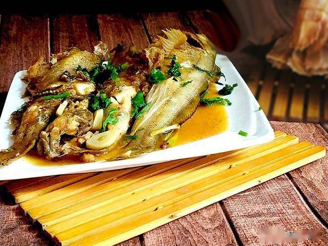 家常炖鱼怎么做不腥 04094f7d8a5340b4b2b1410e08ba4f34.jpeg