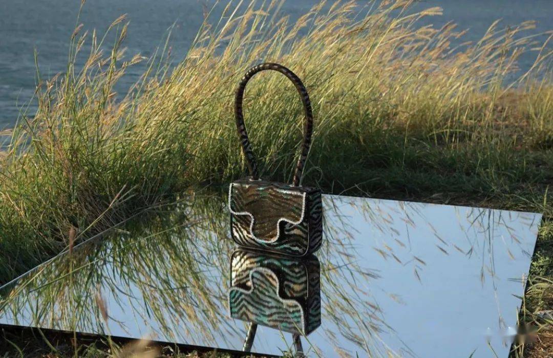 直视|钛合金眼也没法直视的小众品牌，拥有一件闪耀全场！