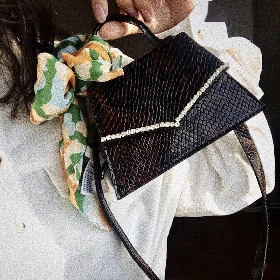 直视|钛合金眼也没法直视的小众品牌，拥有一件闪耀全场！