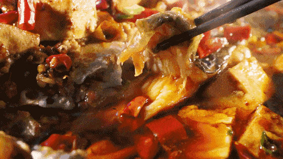 活动|1元吃烤鱼！1元喝啤酒！火爆全国的“小腰精”来唐河啦！