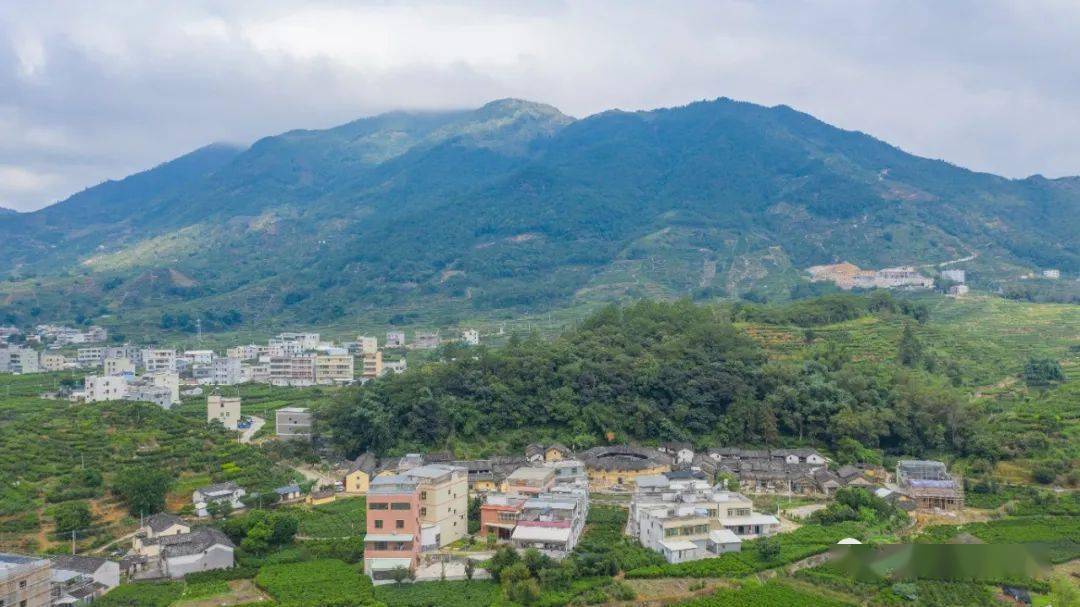 1857年,福北上山门创村 有围楼 / 有历史 这里是福北村 上山门 凤凰