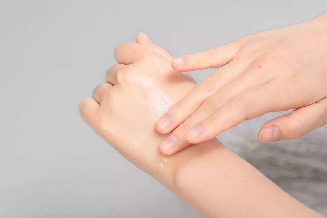 洗头|拯救细软塌,一喷一揉,头发随意蓬!