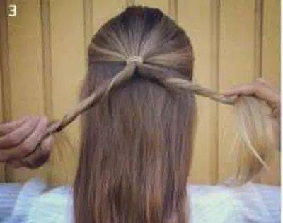 发型|2款让人看起来非常唯美的发型，中长发柔美编发！