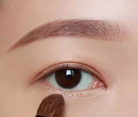 眼影|这么水灵的韩系妆容，这么化最简单~