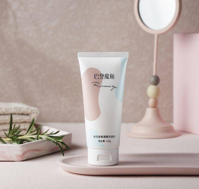 氨基酸|拒绝“螨虫脸”，5秒揉一揉，螨虫全出来了，痘痘黑头全没了！