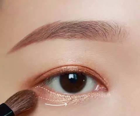 眼影|这么水灵的韩系妆容，这么化最简单~