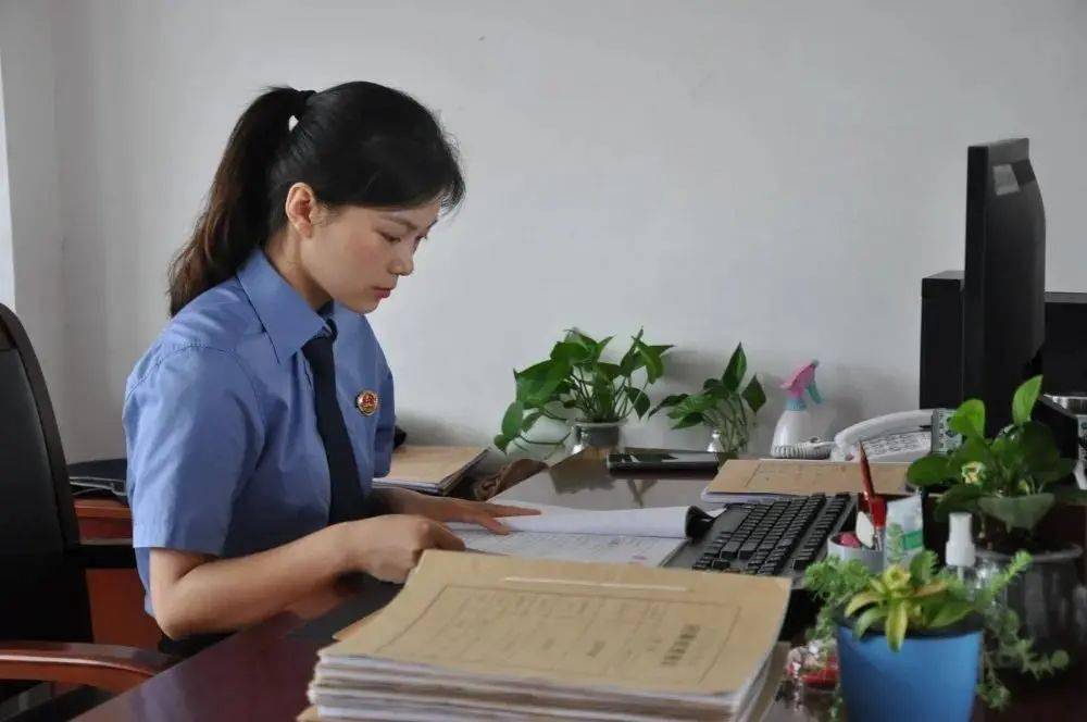 长丰县第二届最美女警(优秀女政法干部)系列展播之长丰县检察院姚楠楠