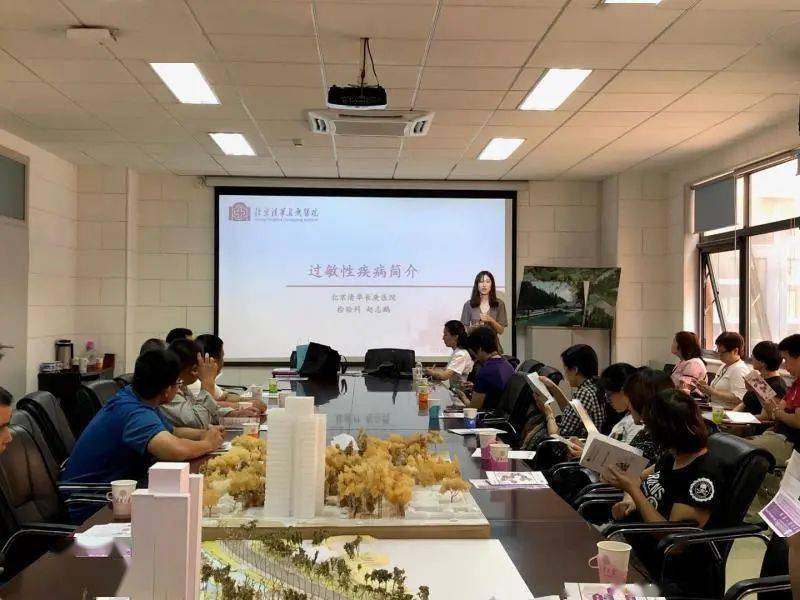 清华长庚赵婧楠入围最美社会医务工作者为她点赞投票