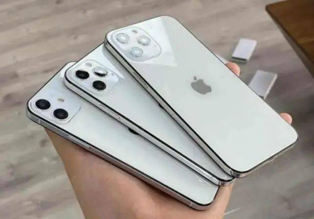 iphone12外观细节,iphone12外观图 iphone12系列之所以让人感到焕然一新,主要是因为该系列在小细节方面